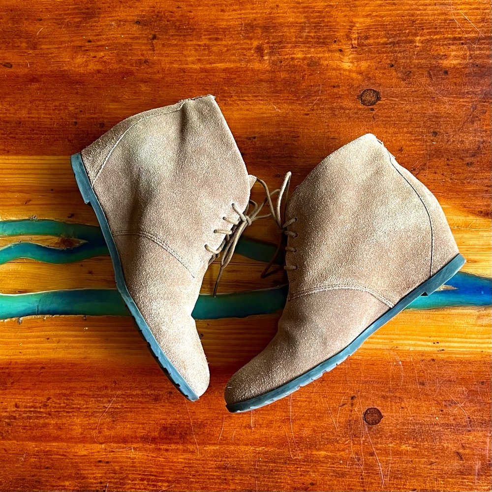 Franco Sarto Xava Tan Hidden Wedge Suede Ankle Bootie Size 9